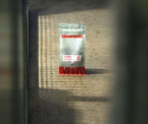 Sac Minfundi sur sol en béton